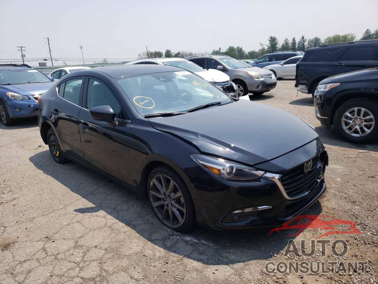 MAZDA 3 2018 - 3MZBN1W36JM188200