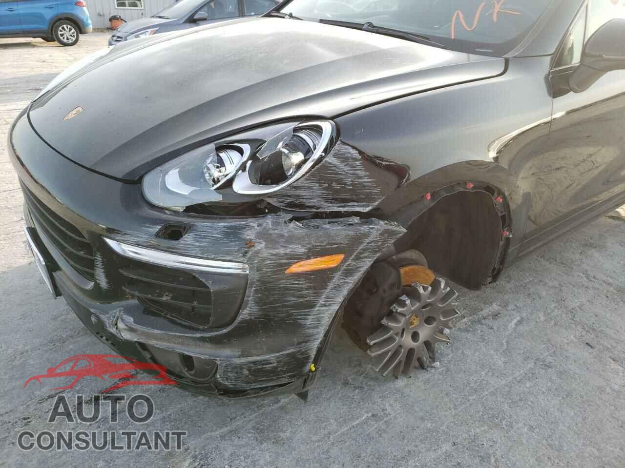 PORSCHE CAYENNE 2018 - WP1AA2A20JKA00954