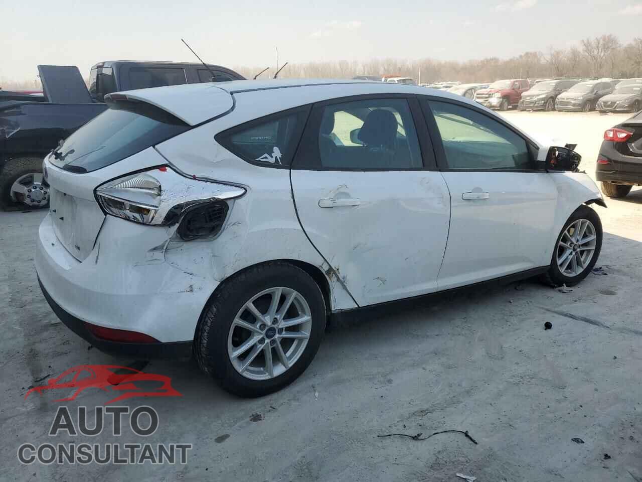 FORD FOCUS 2017 - 1FADP3K27HL342817