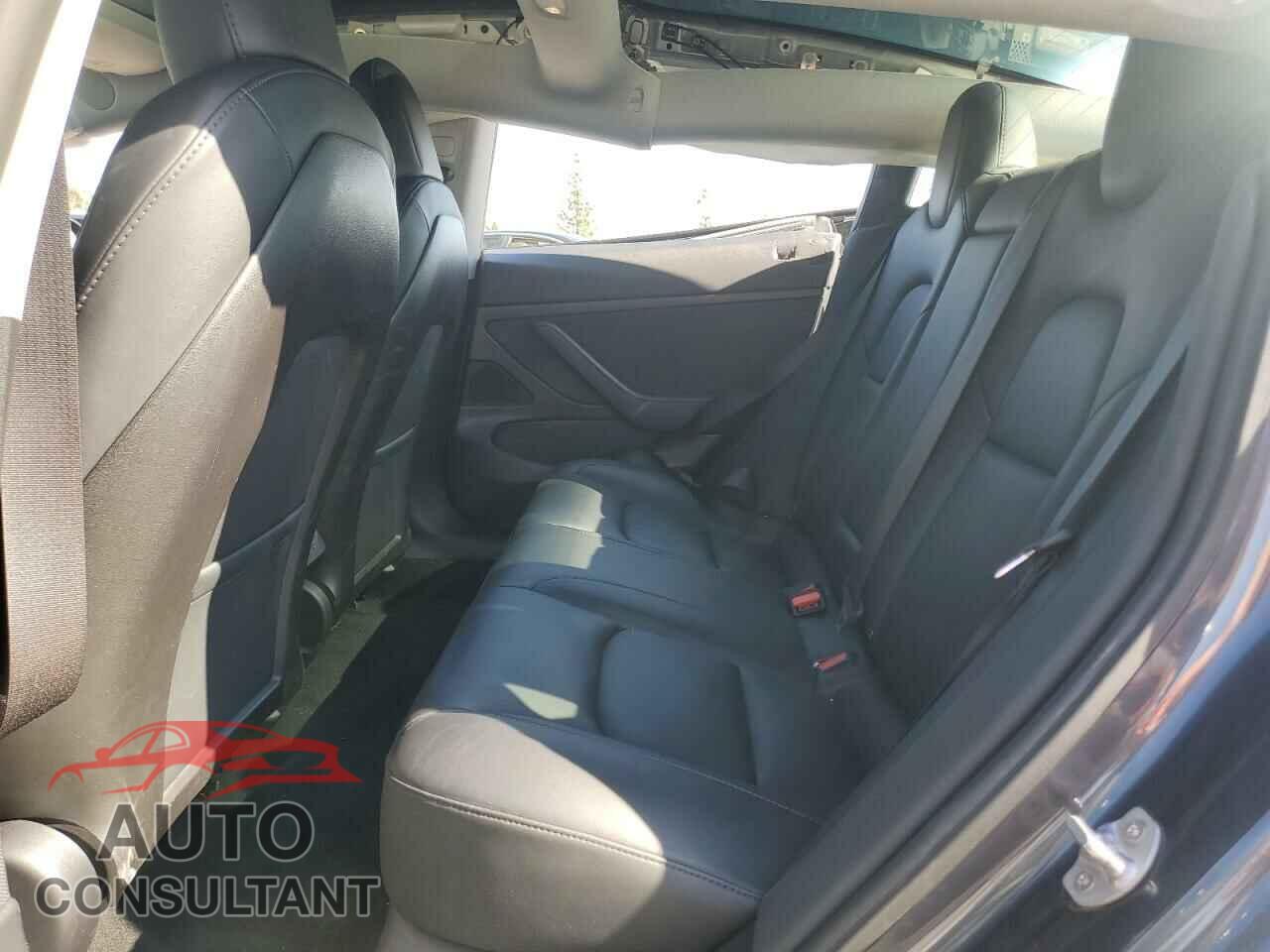 TESLA MODEL 3 2020 - 5YJ3E1EA3LF661047