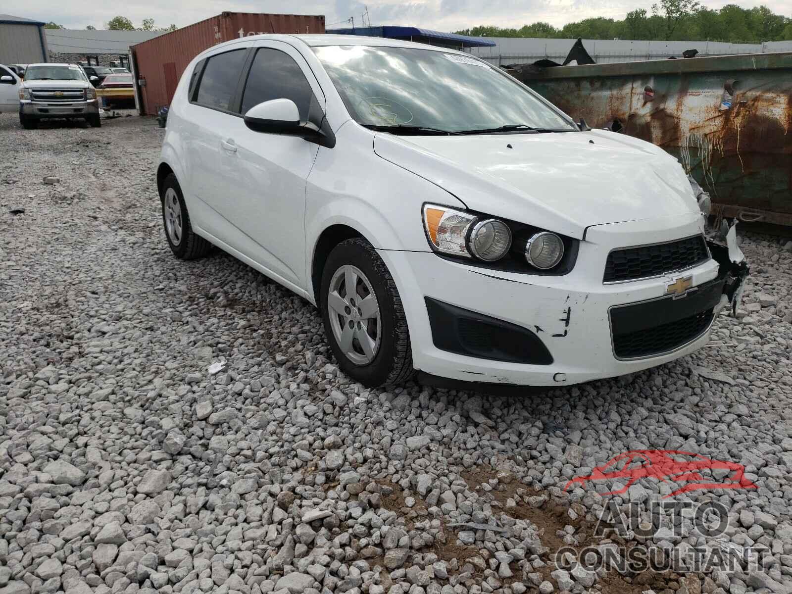 CHEVROLET SONIC 2016 - 1G1JA6SH4G4168601