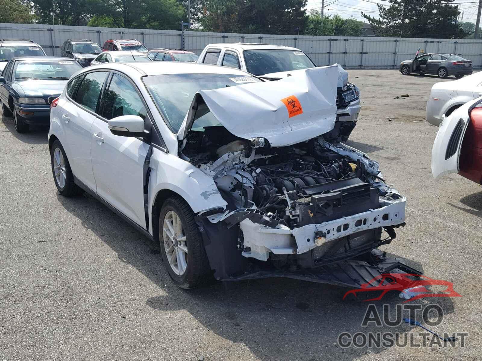 FORD FOCUS 2015 - 1FADP3K28FL289008