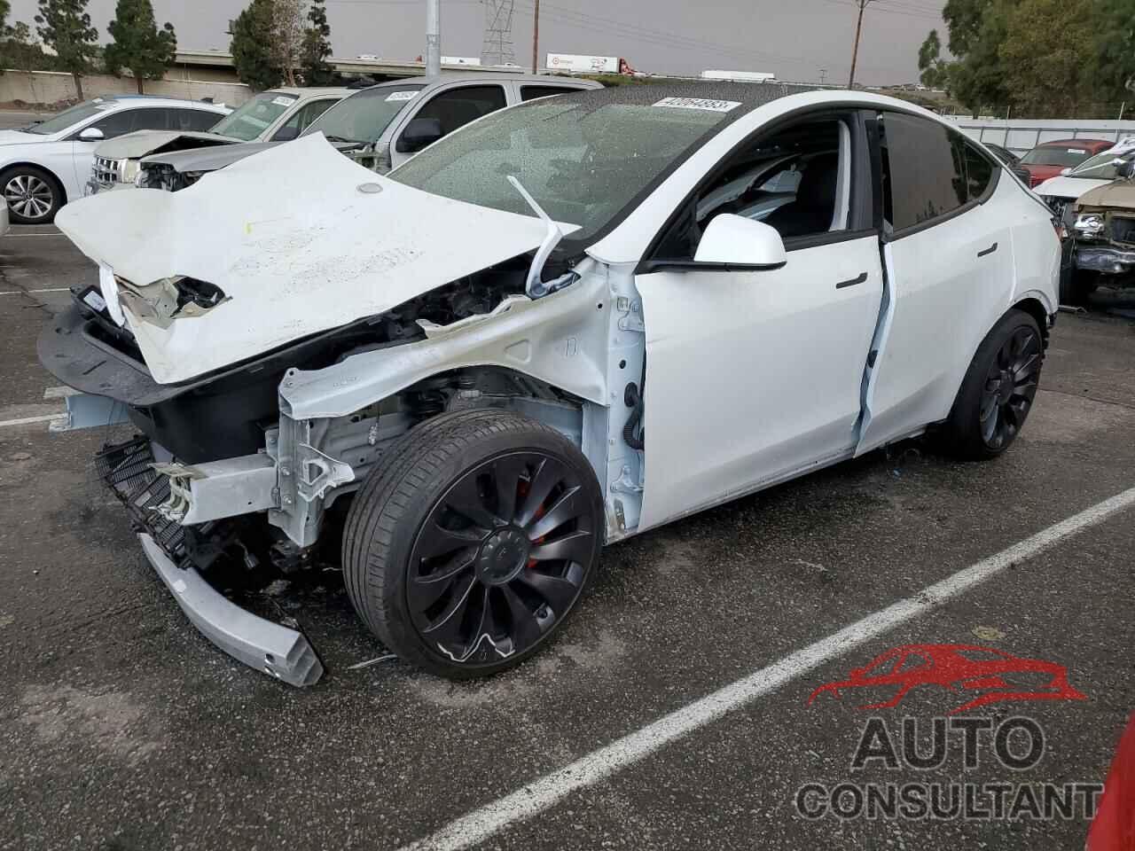 TESLA MODEL Y 2021 - 5YJYGDEF9MF093417