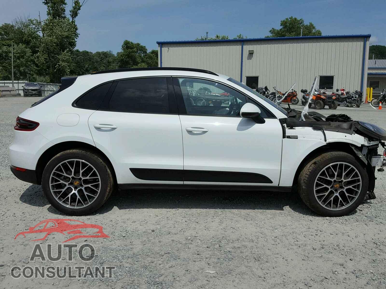PORSCHE MACAN 2017 - WP1AA2A53HLB06975