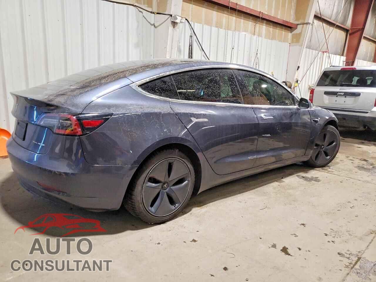TESLA MODEL 3 2019 - 5YJ3E1EB2KF495692