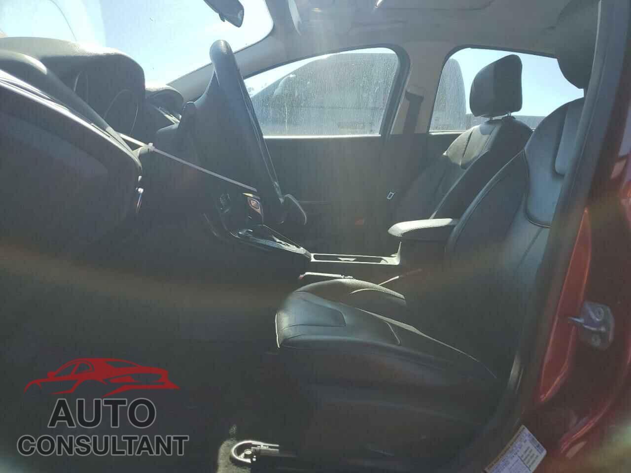 FORD FOCUS 2017 - 1FADP3J22HL268403