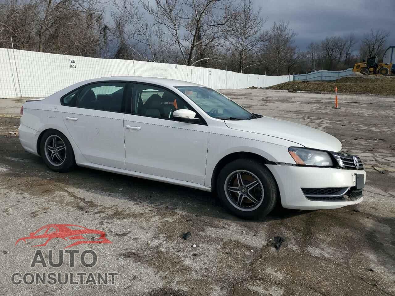 VOLKSWAGEN PASSAT 2014 - 1VWAP7A33EC006721