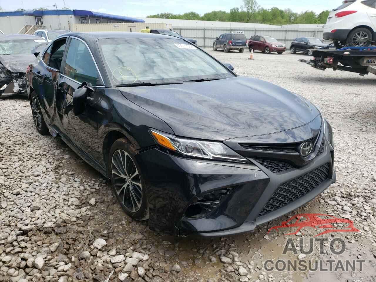 TOYOTA CAMRY 2018 - 4T1B11HK4JU662123