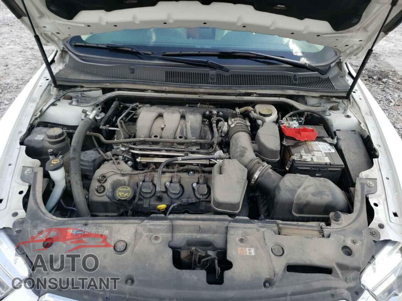 FORD TAURUS 2016 - 1FAHP2E82GG131494