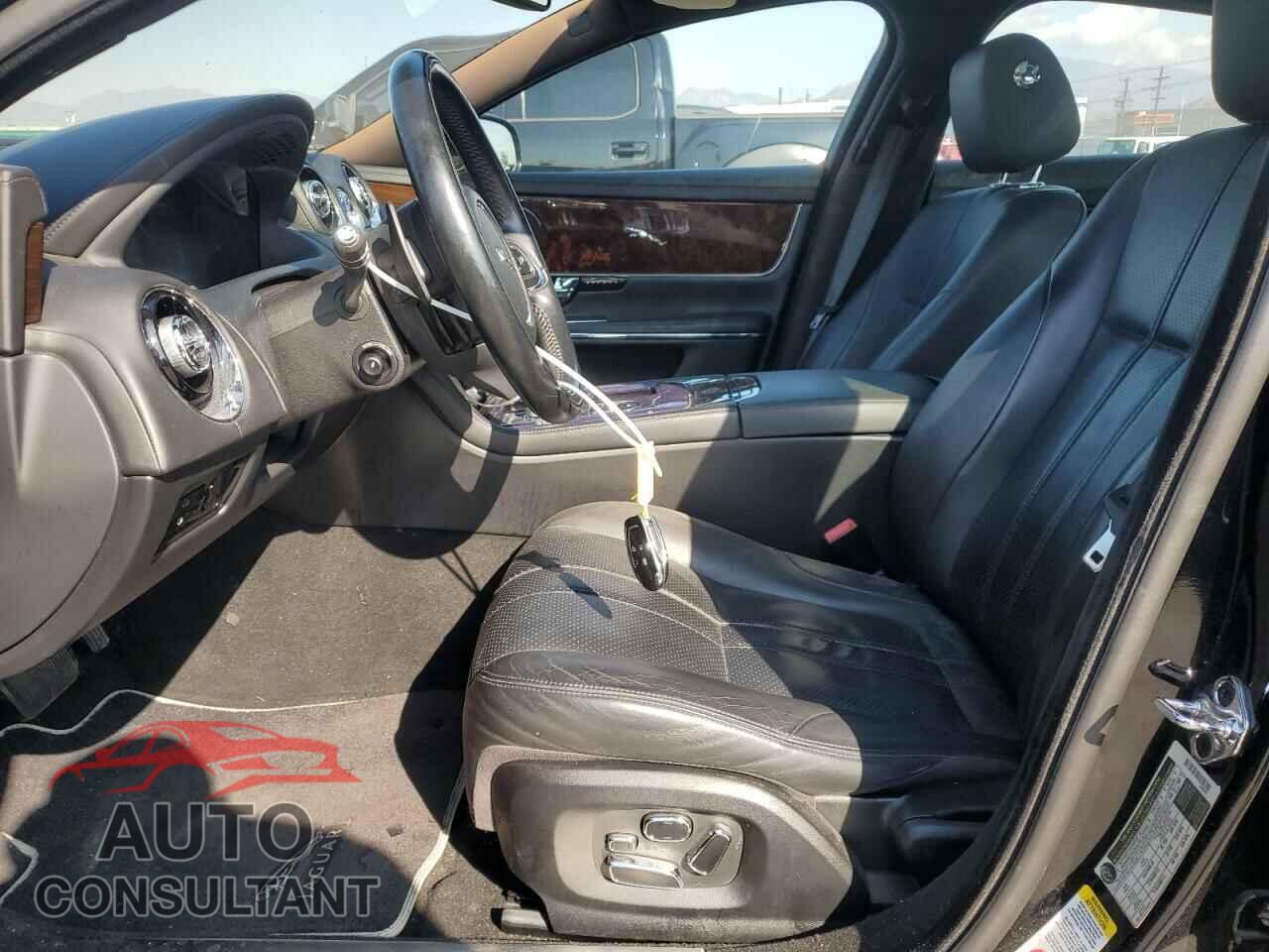 JAGUAR XJ 2011 - SAJWA1CB4BLV05830