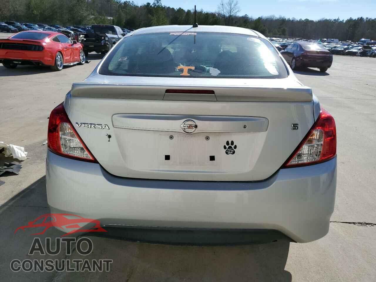 NISSAN VERSA 2017 - 3N1CN7AP3HL829228