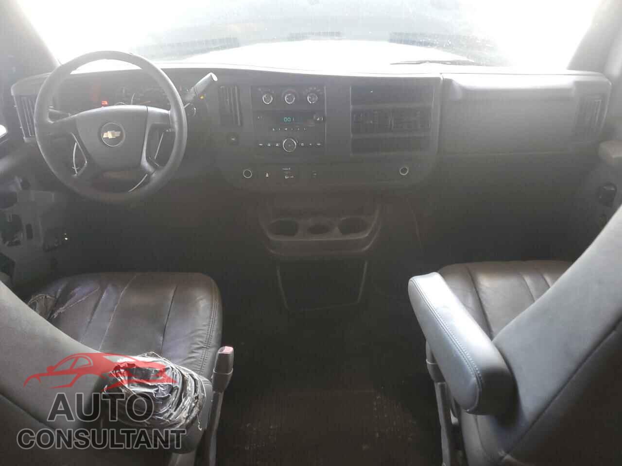 CHEVROLET EXPRESS 2012 - 1GCWGFFA7C1105285