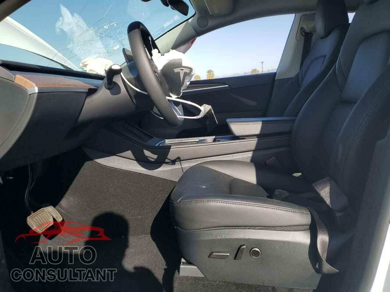 TESLA MODEL Y 2024 - 7SAYGDED1RF212974