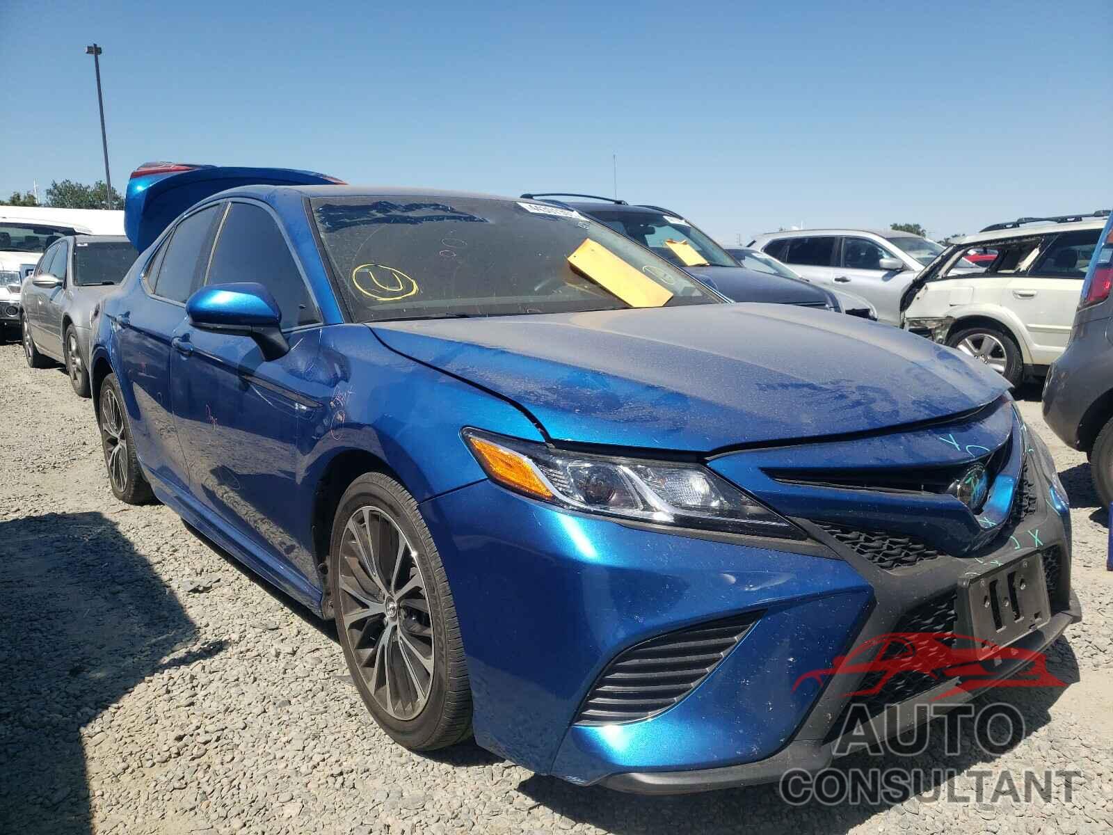 TOYOTA CAMRY 2018 - 4T1B11HK5JU124580