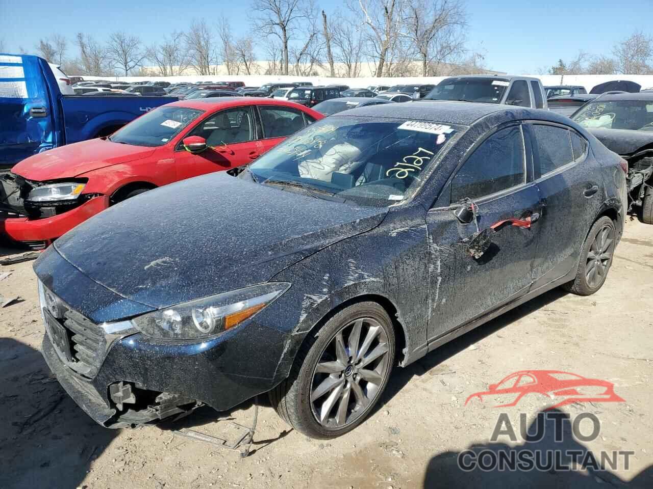 MAZDA 3 2018 - 3MZBN1V32JM185862