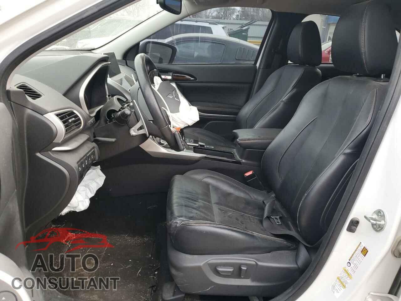 MITSUBISHI ECLIPSE 2018 - JA4AT5AA3JZ047269