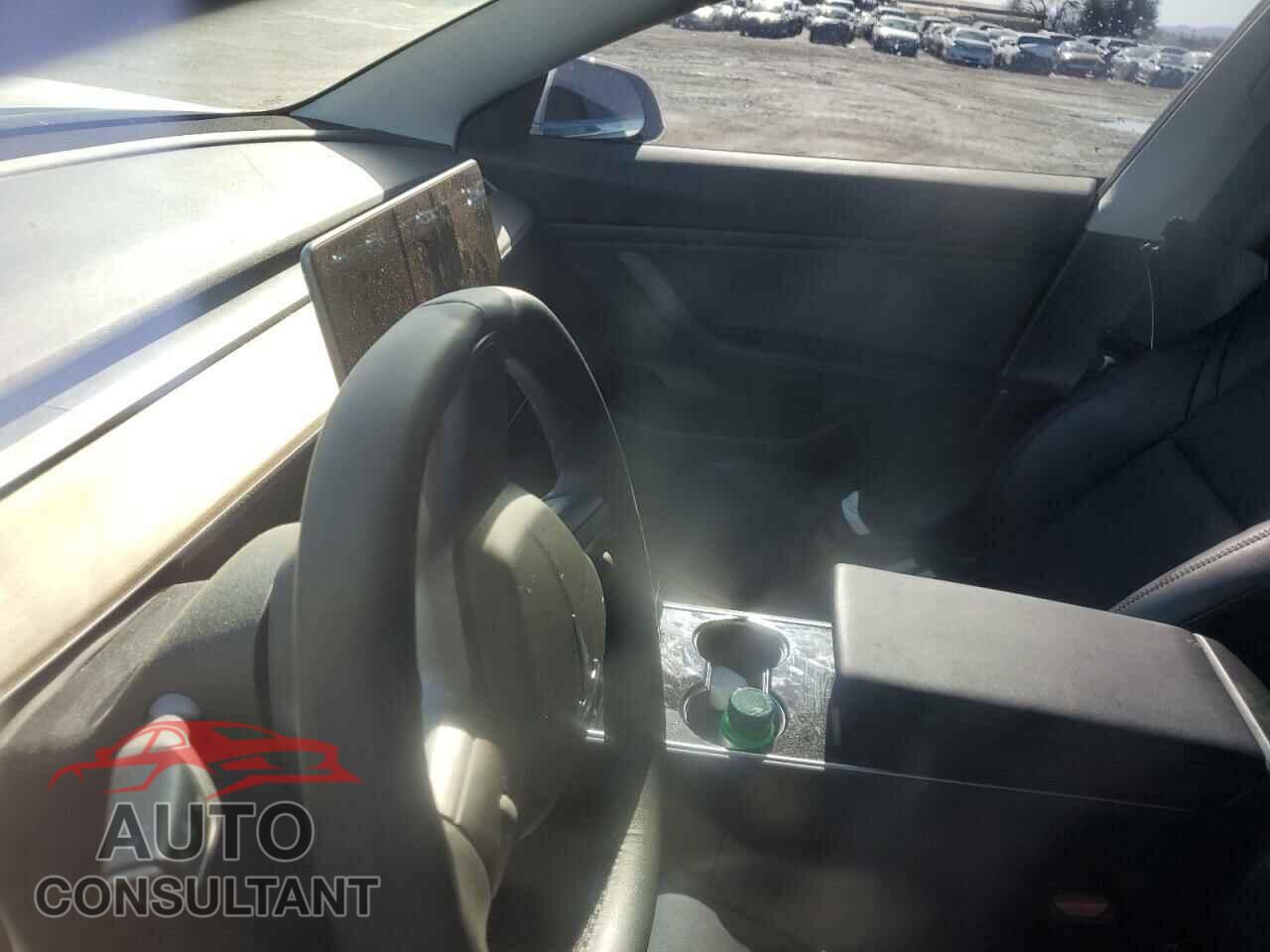 TESLA MODEL 3 2019 - 5YJ3E1EA7KF425130