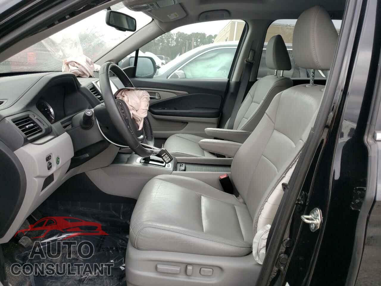 HONDA PILOT 2018 - 5FNYF6H54JB055929