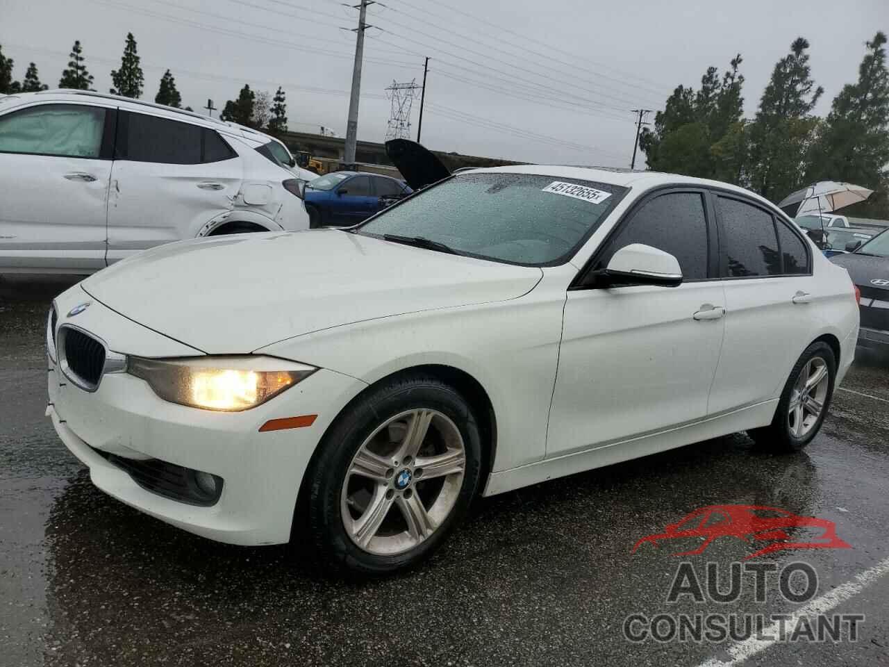 BMW 3 SERIES 2012 - WBA3C1C59CF430173