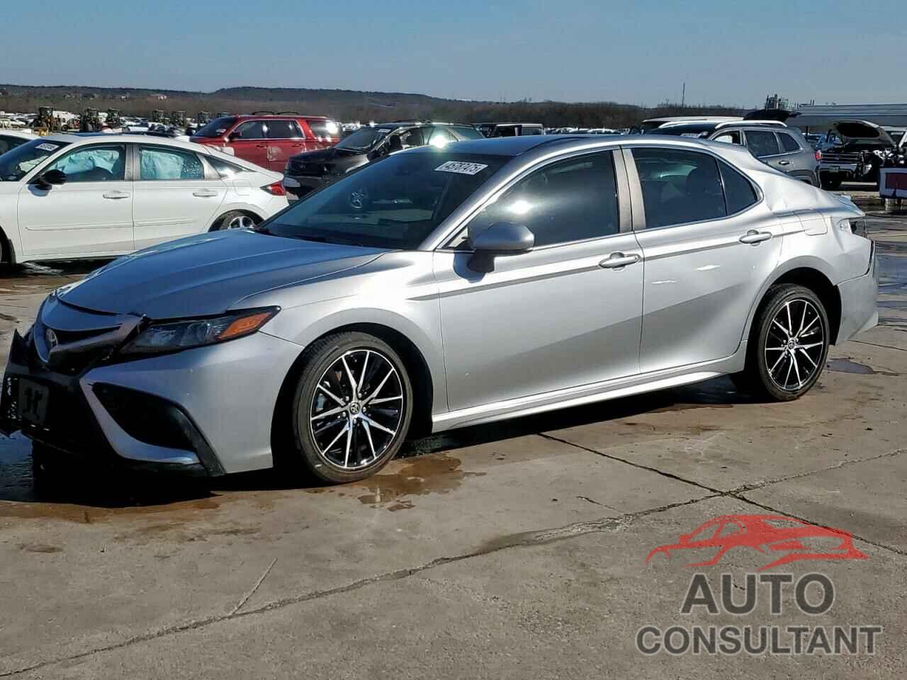 TOYOTA CAMRY 2021 - 4T1G11AK4MU569641