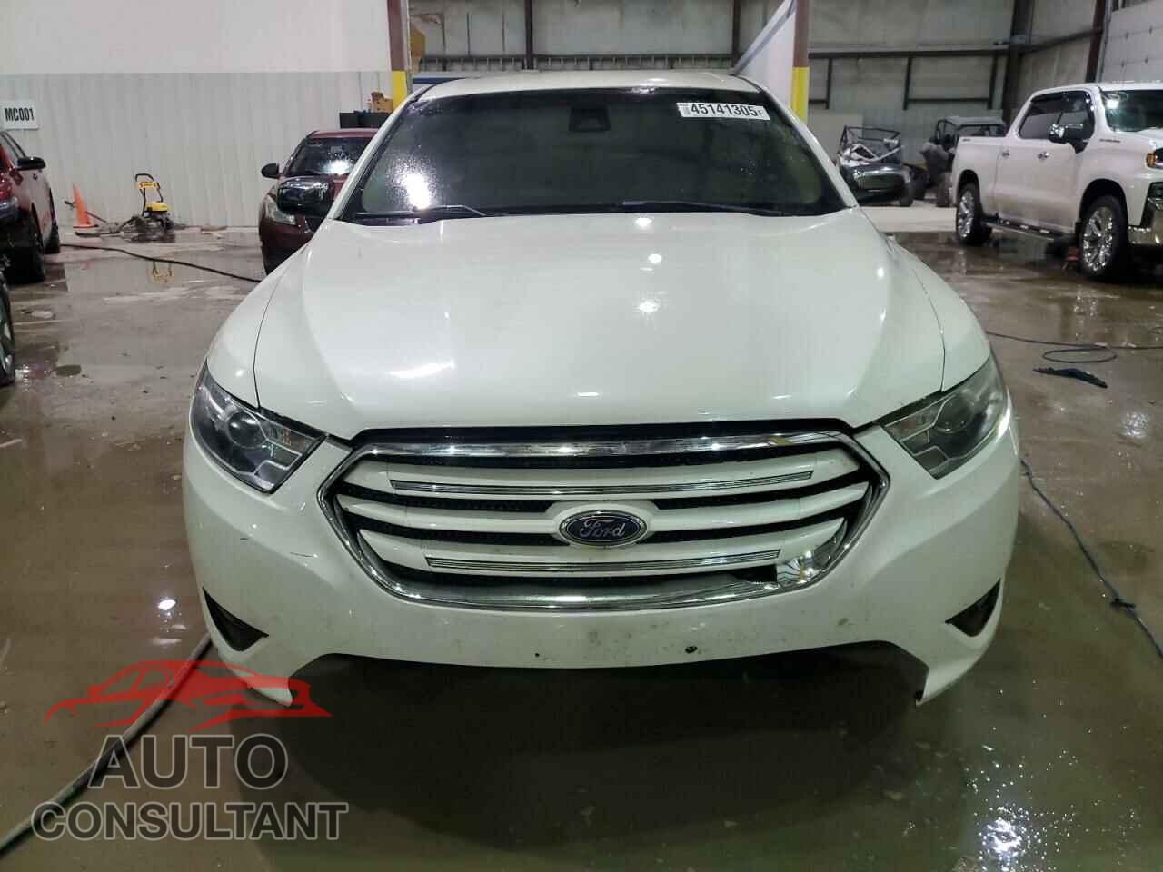 FORD TAURUS 2017 - 1FAHP2F88HG119284