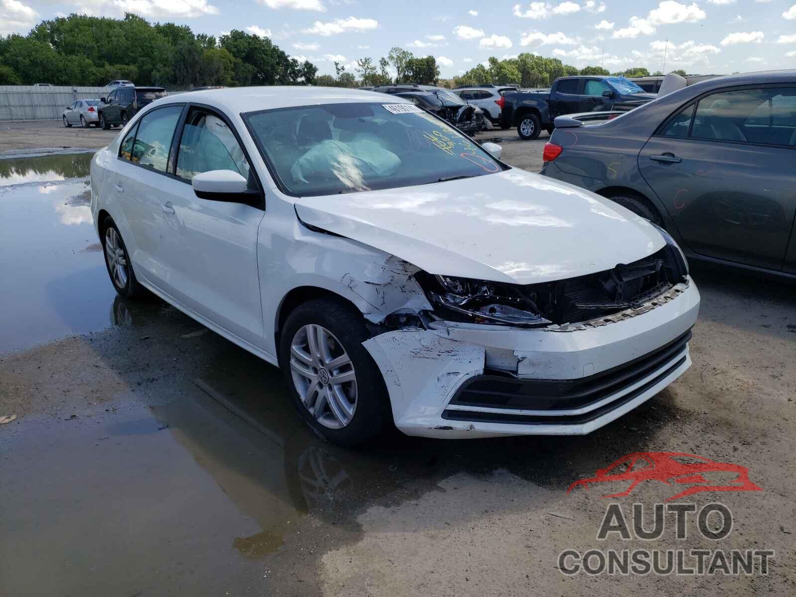 VOLKSWAGEN JETTA 2018 - 3VW2B7AJXJM213083
