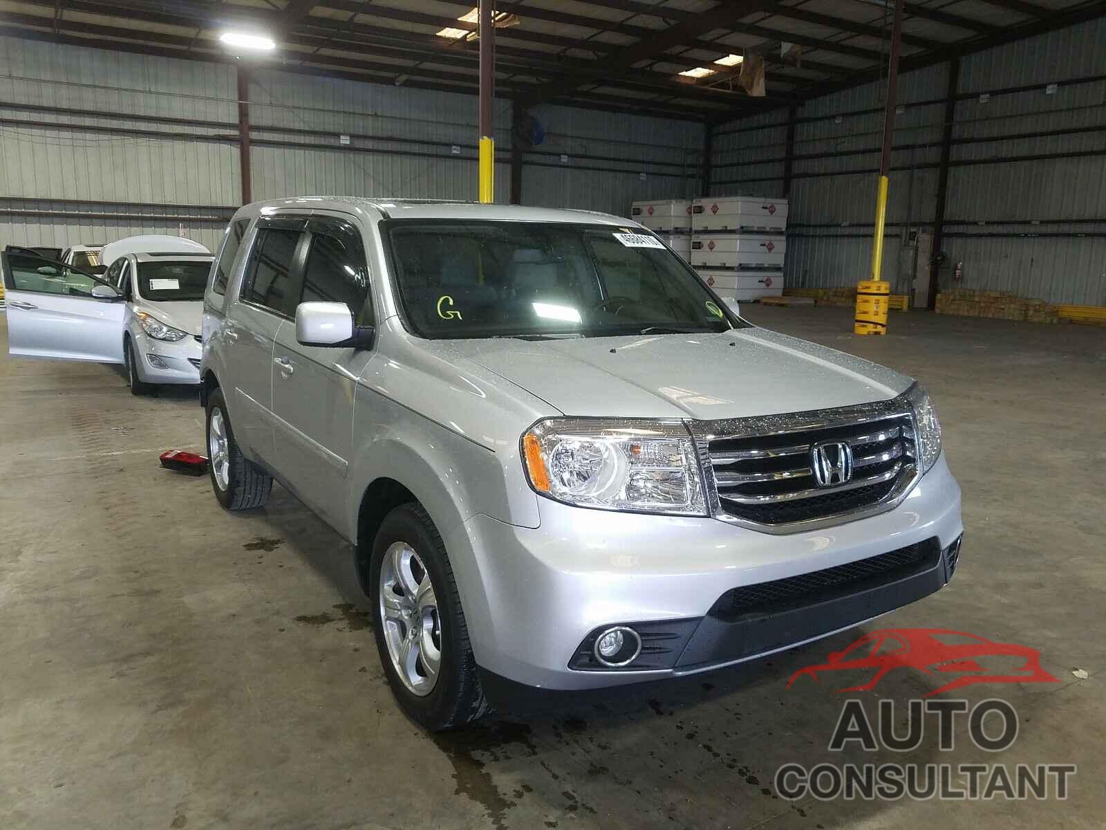 HONDA PILOT 2015 - 5FNYF3H54FB021365