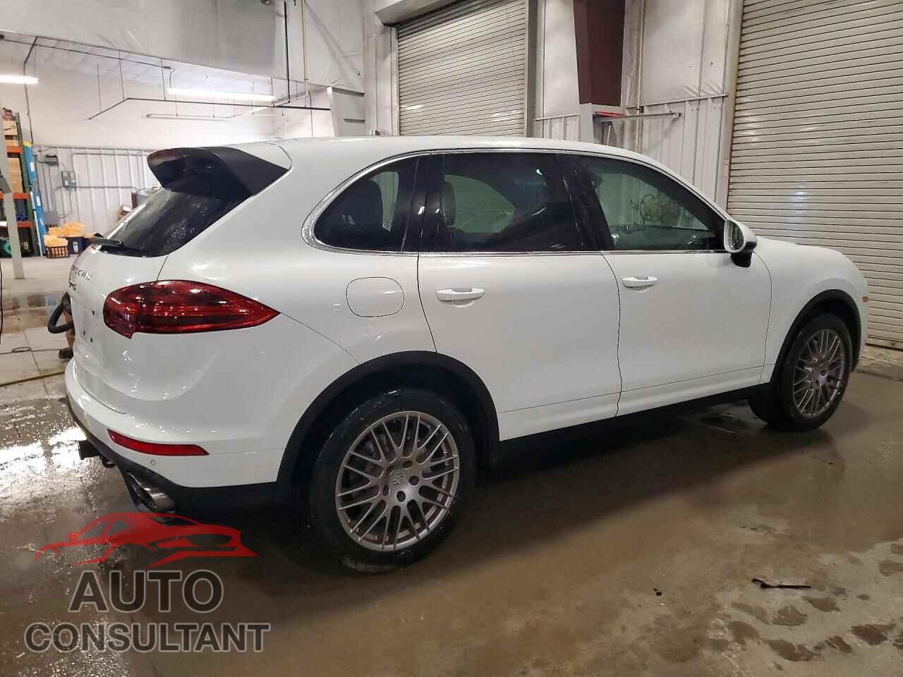 PORSCHE CAYENNE 2015 - WP1AB2A22FLA56537