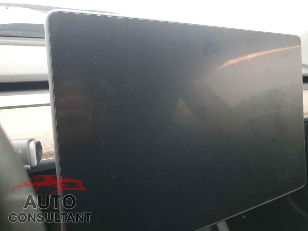 TESLA MODEL 3 2021 - 5YJ3E1EB3MF068539