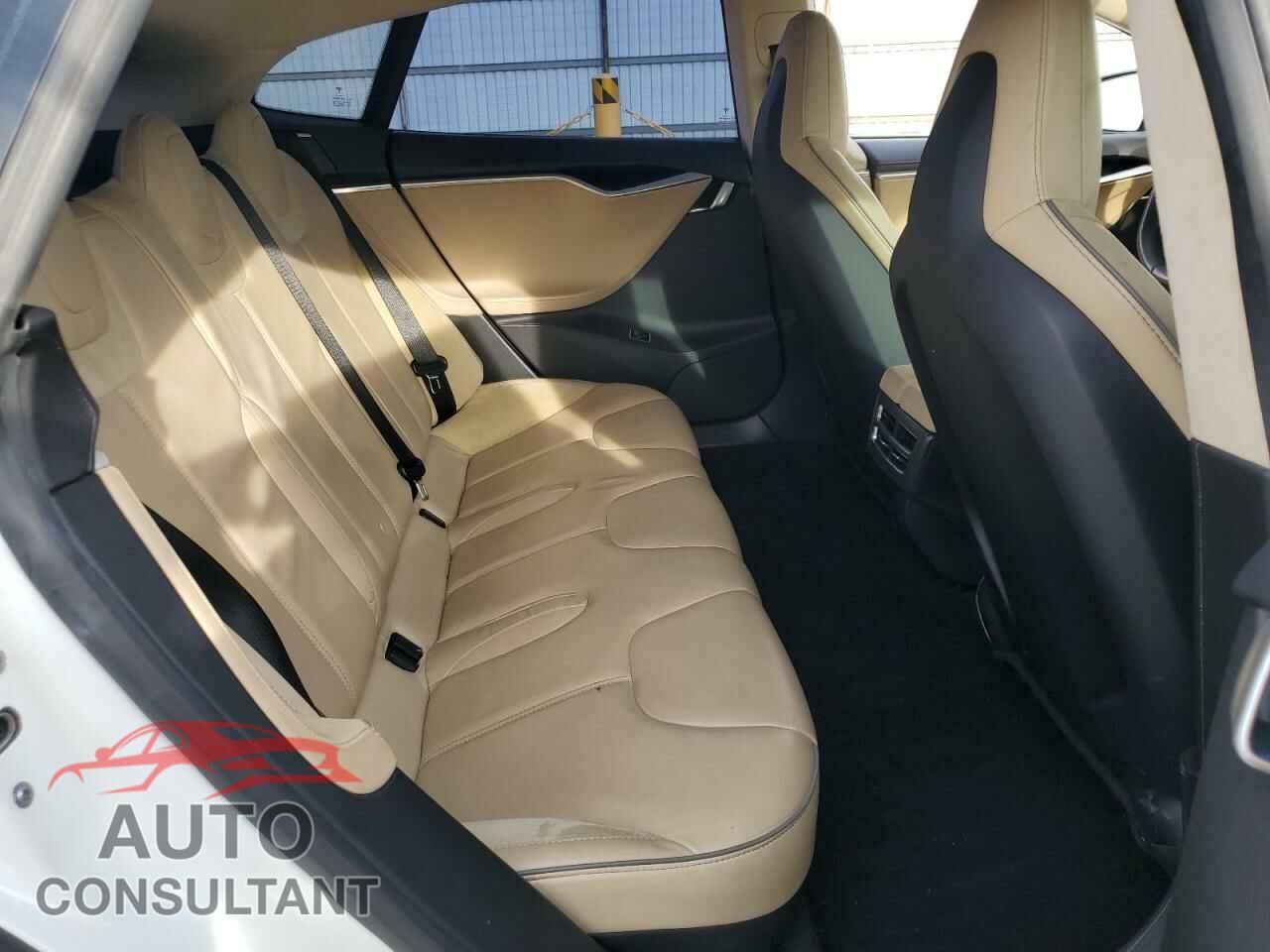 TESLA MODEL S 2013 - 5YJSA1CP9DFP07027