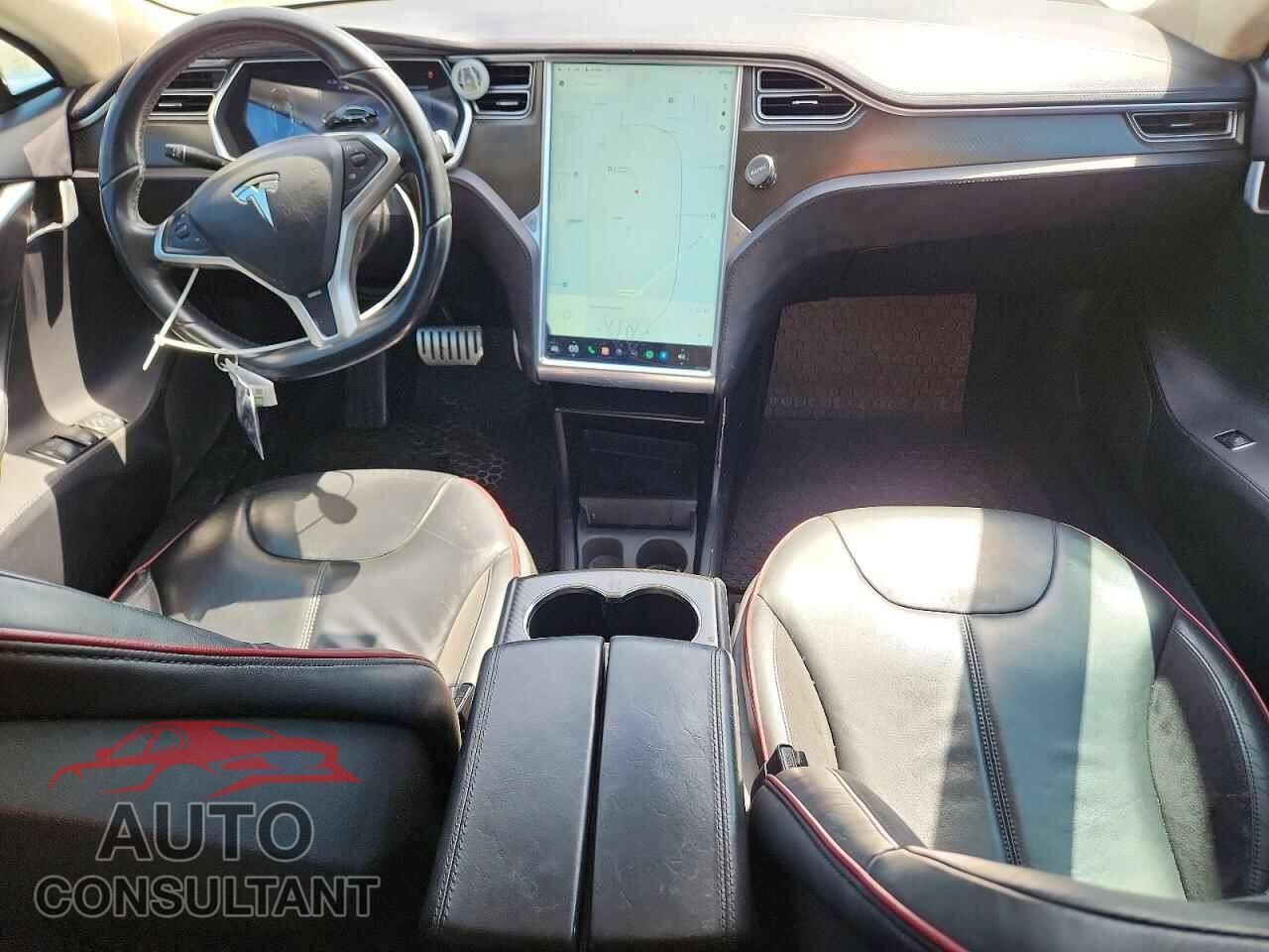 TESLA MODEL S 2013 - 5YJSA1DP2DFP13248