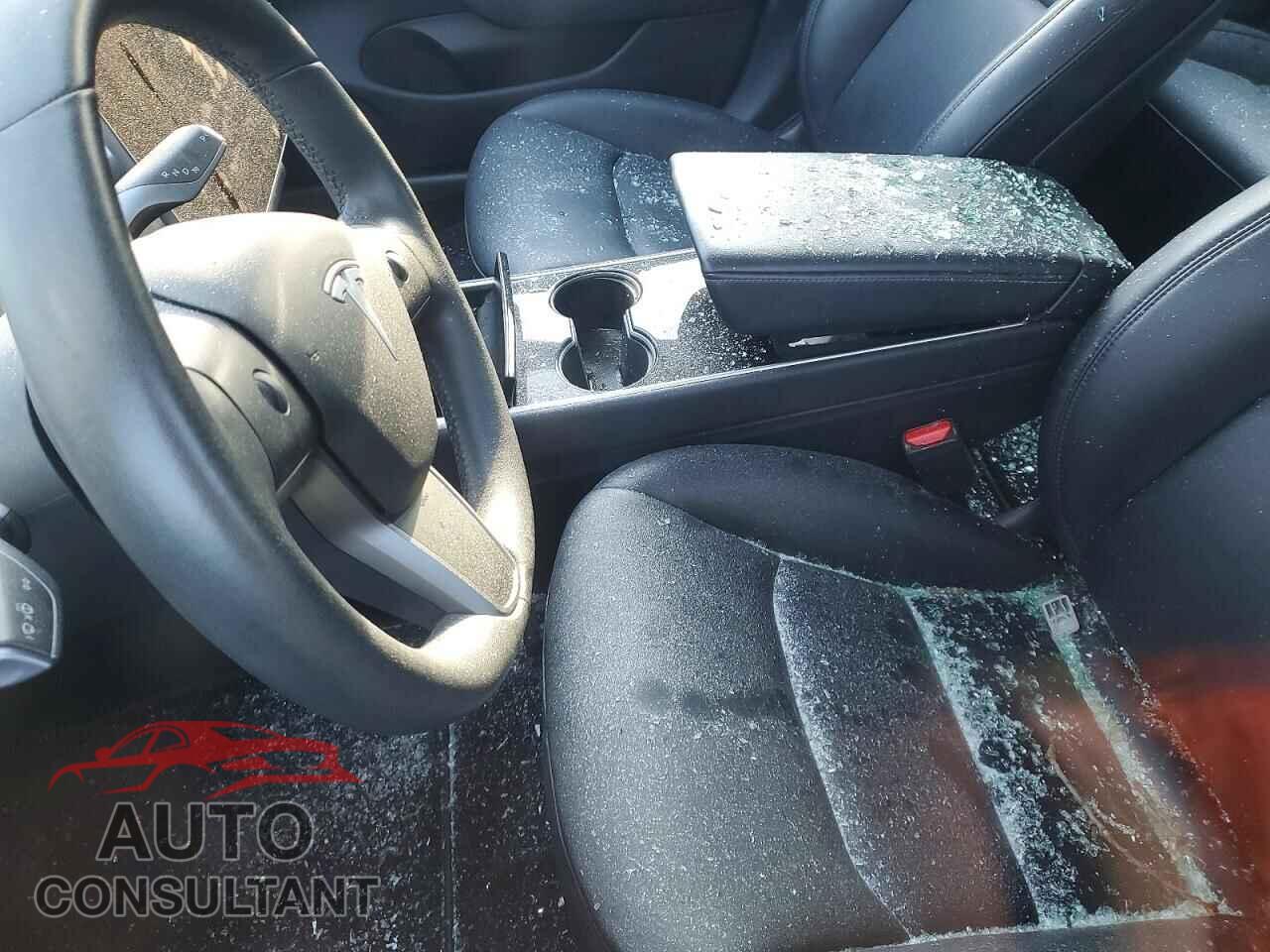 TESLA MODEL 3 2019 - 5YJ3E1EB0KF453392