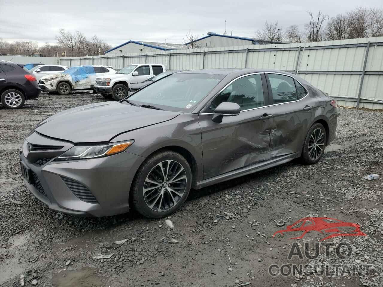 TOYOTA CAMRY 2018 - 4T1B11HK4JU020291