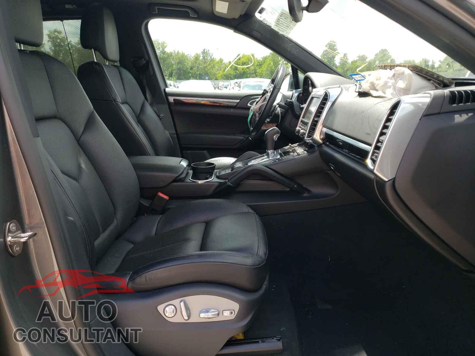 PORSCHE CAYENNE 2016 - WP1AE2A28GLA64540