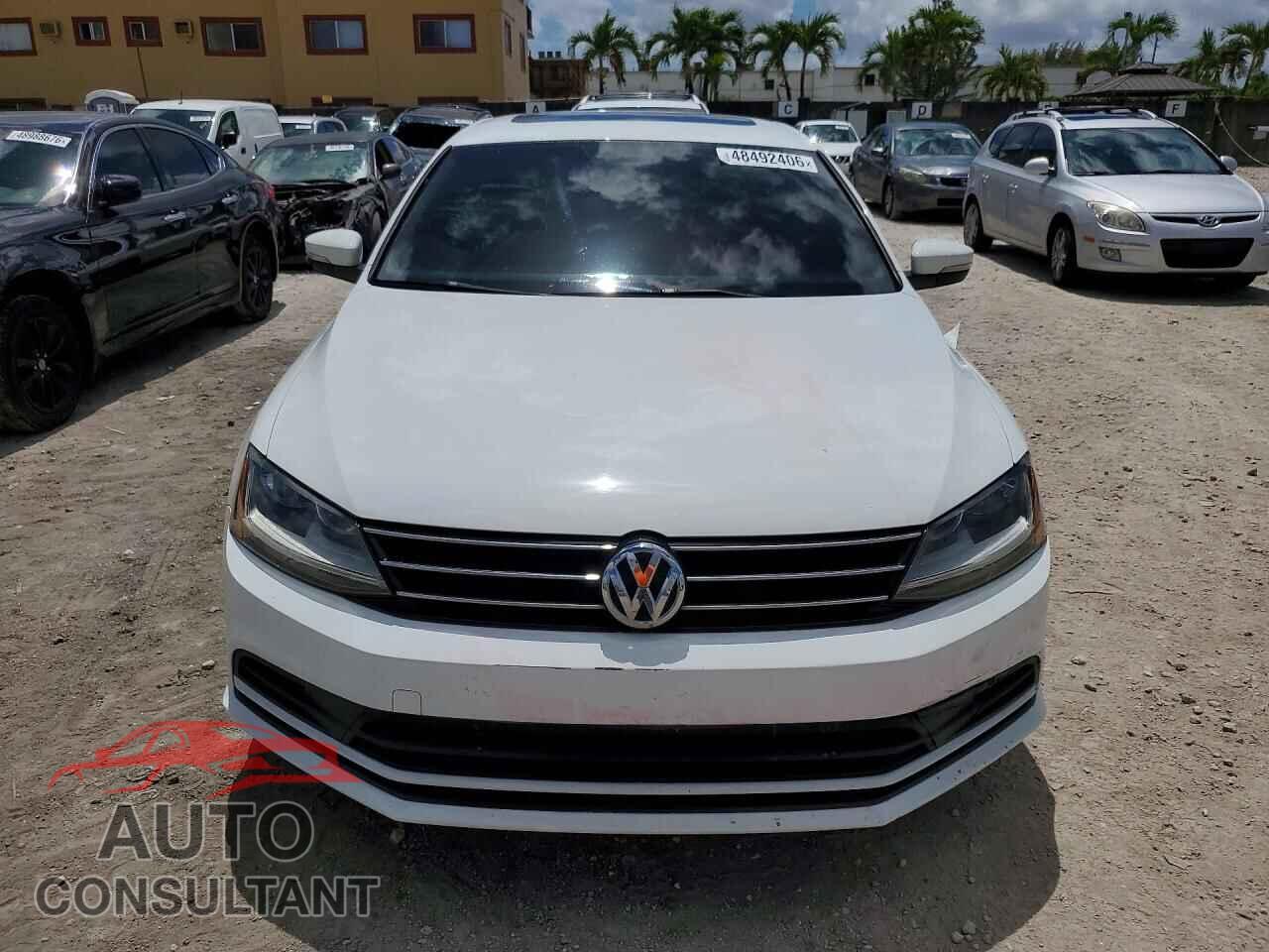 VOLKSWAGEN JETTA 2017 - 3VWDB7AJ4HM398301