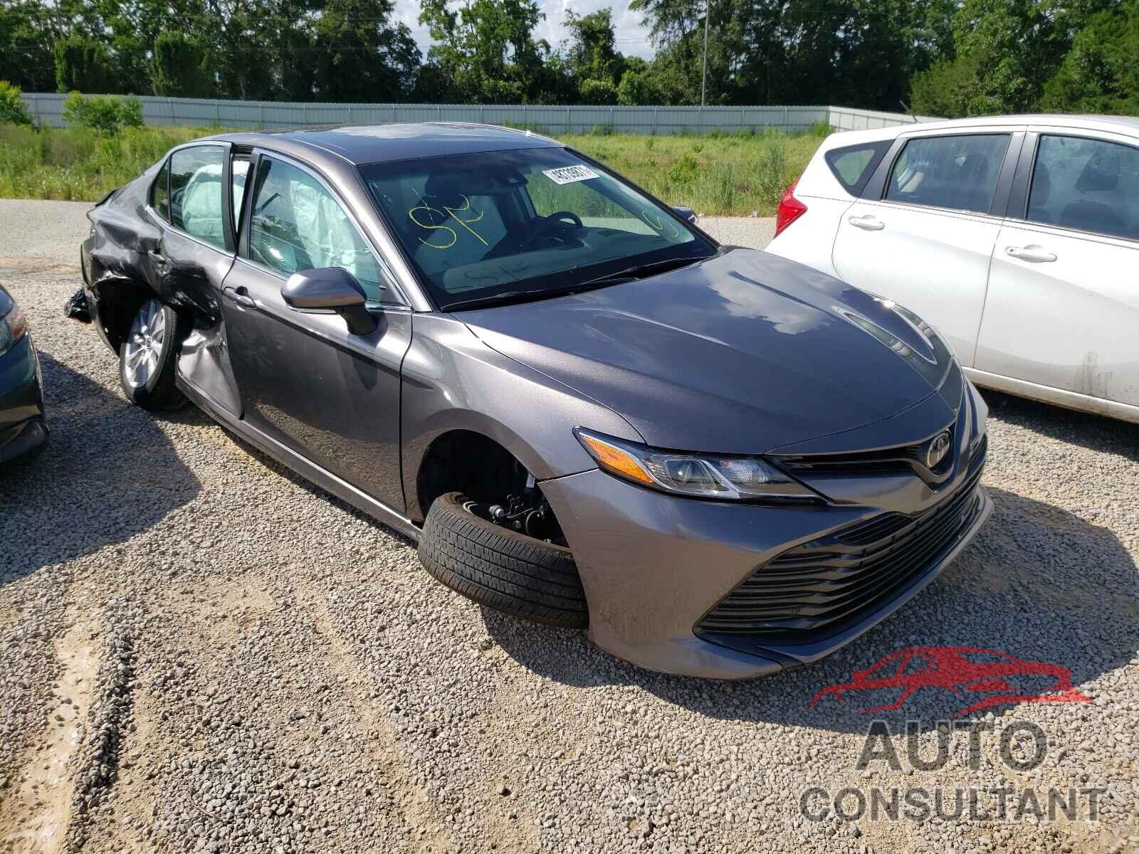 TOYOTA CAMRY 2018 - 4T1B11HK3JU108958