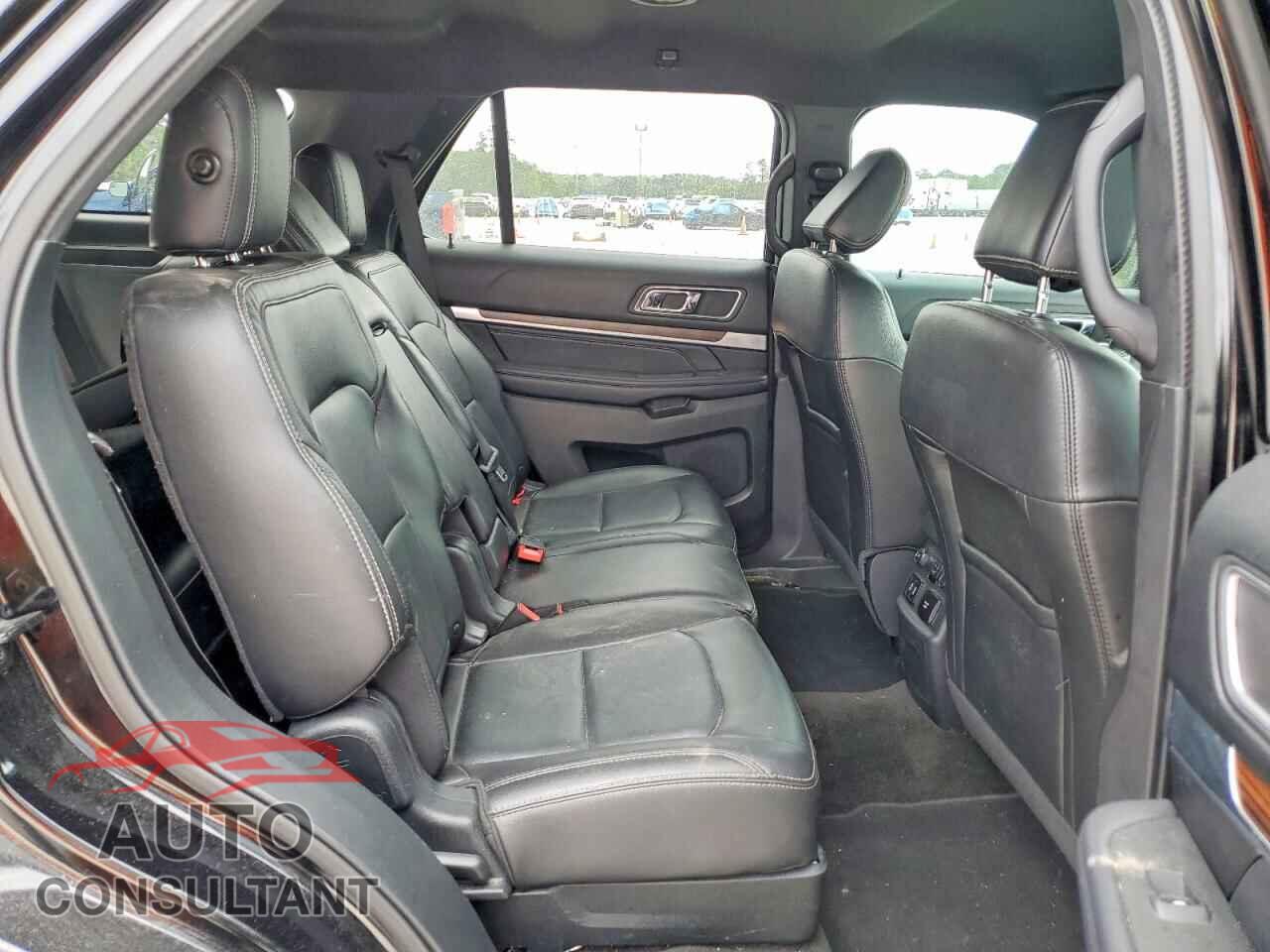 FORD EXPLORER 2018 - 1FM5K7F89JGB10958