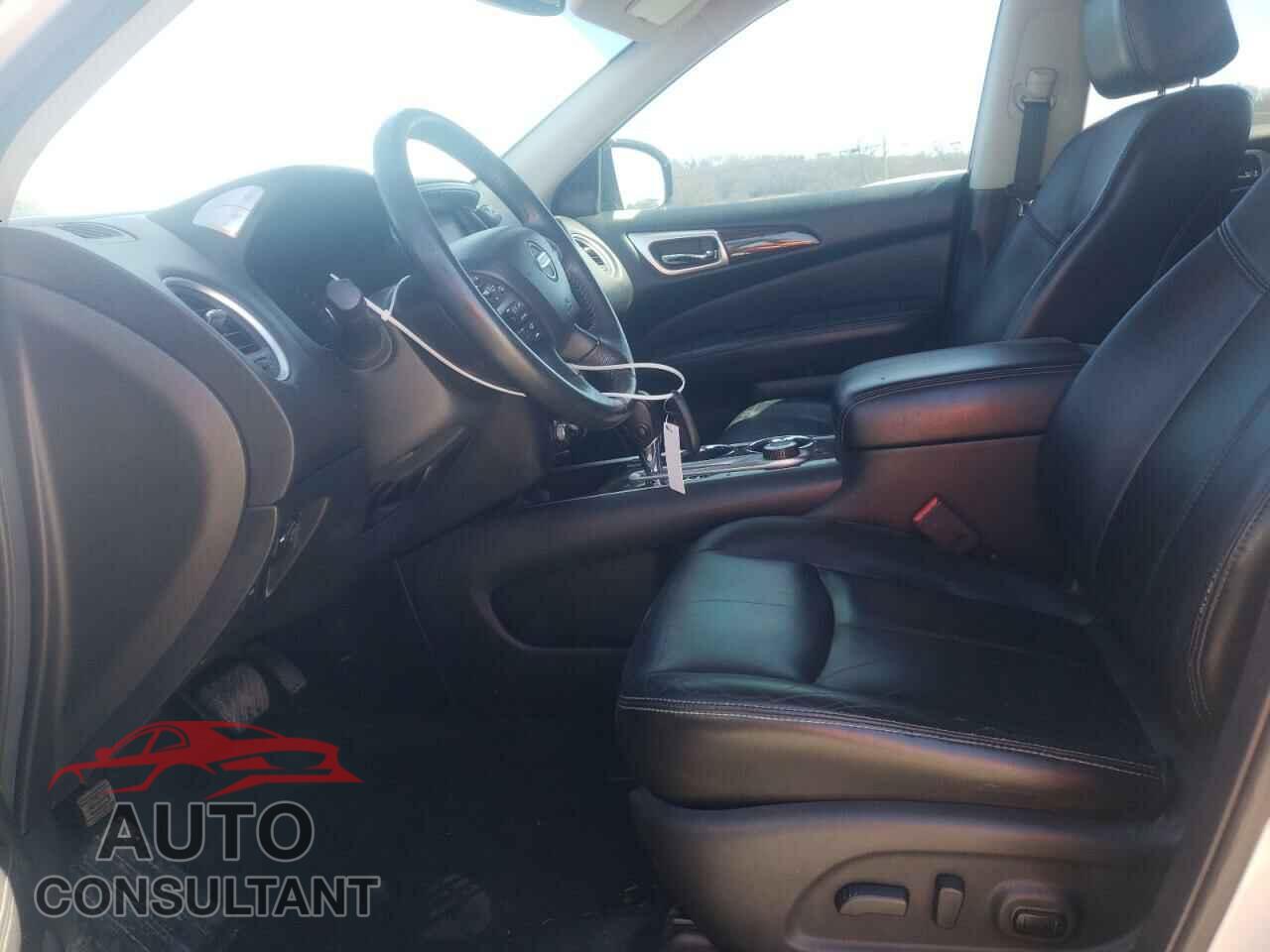 NISSAN PATHFINDER 2013 - 5N1AR2MM1DC635652