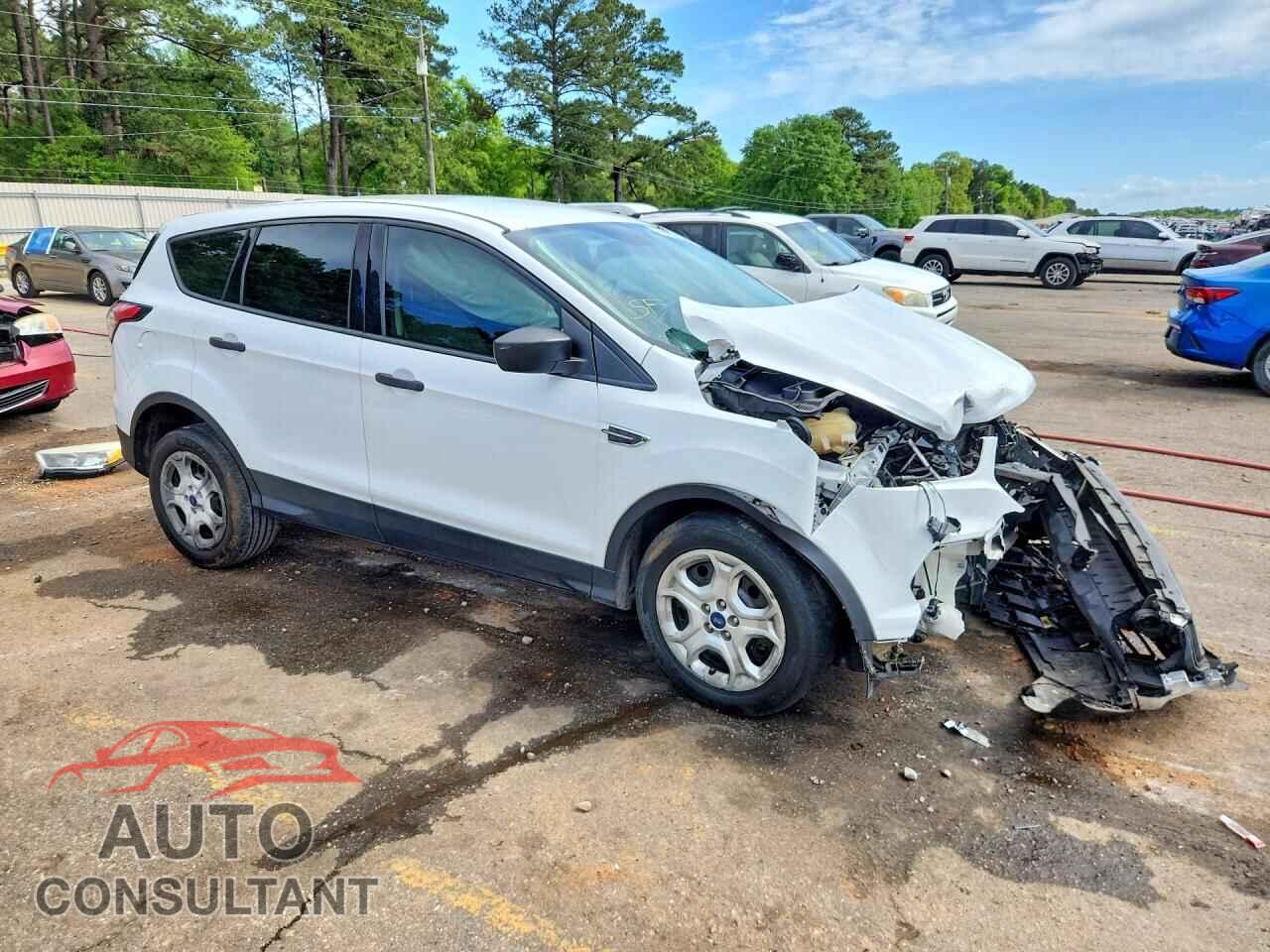 FORD ESCAPE 2017 - 1FMCU0F74HUD56702
