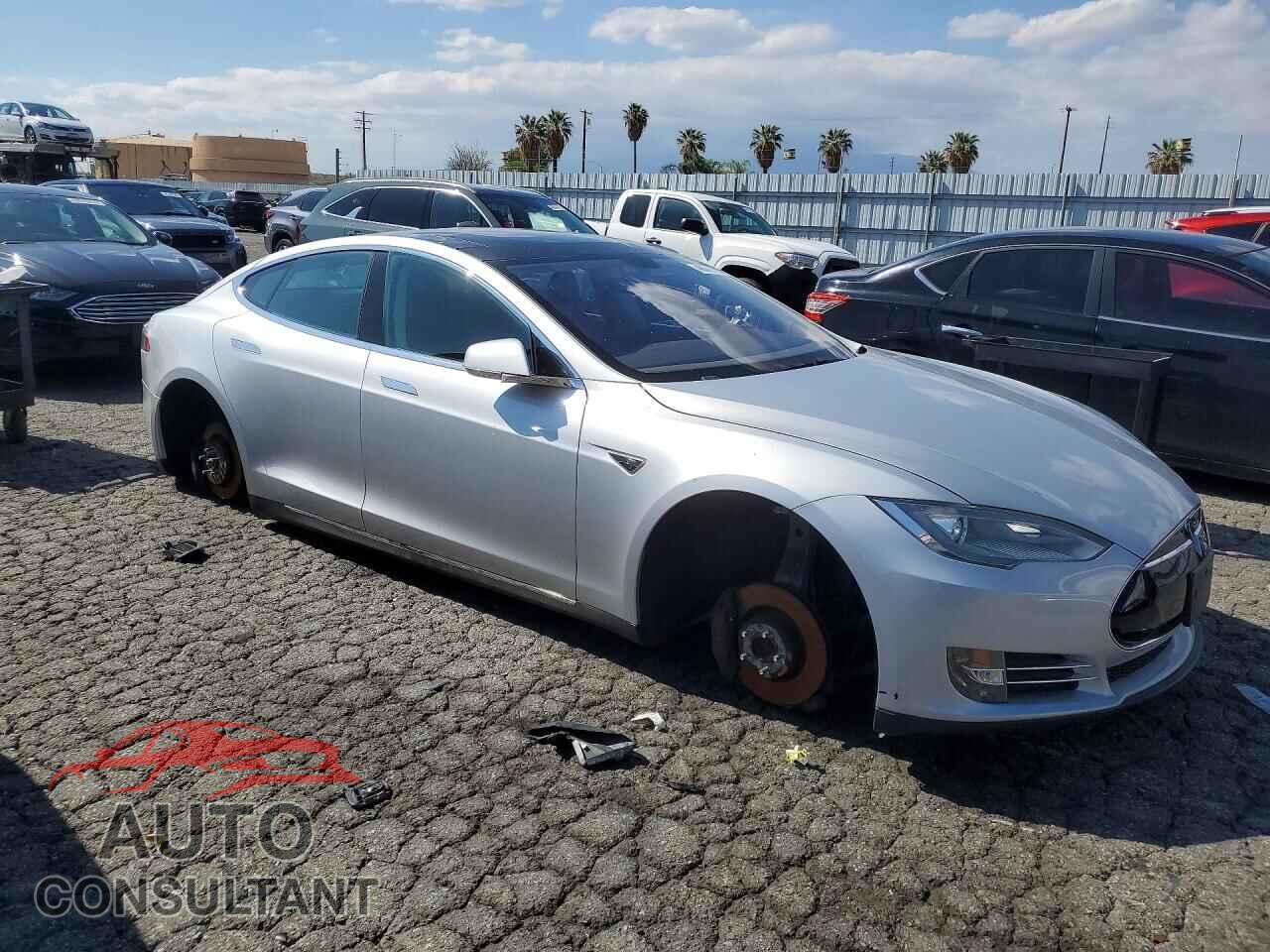 TESLA MODEL S 2013 - 5YJSA1CN7DFP05789