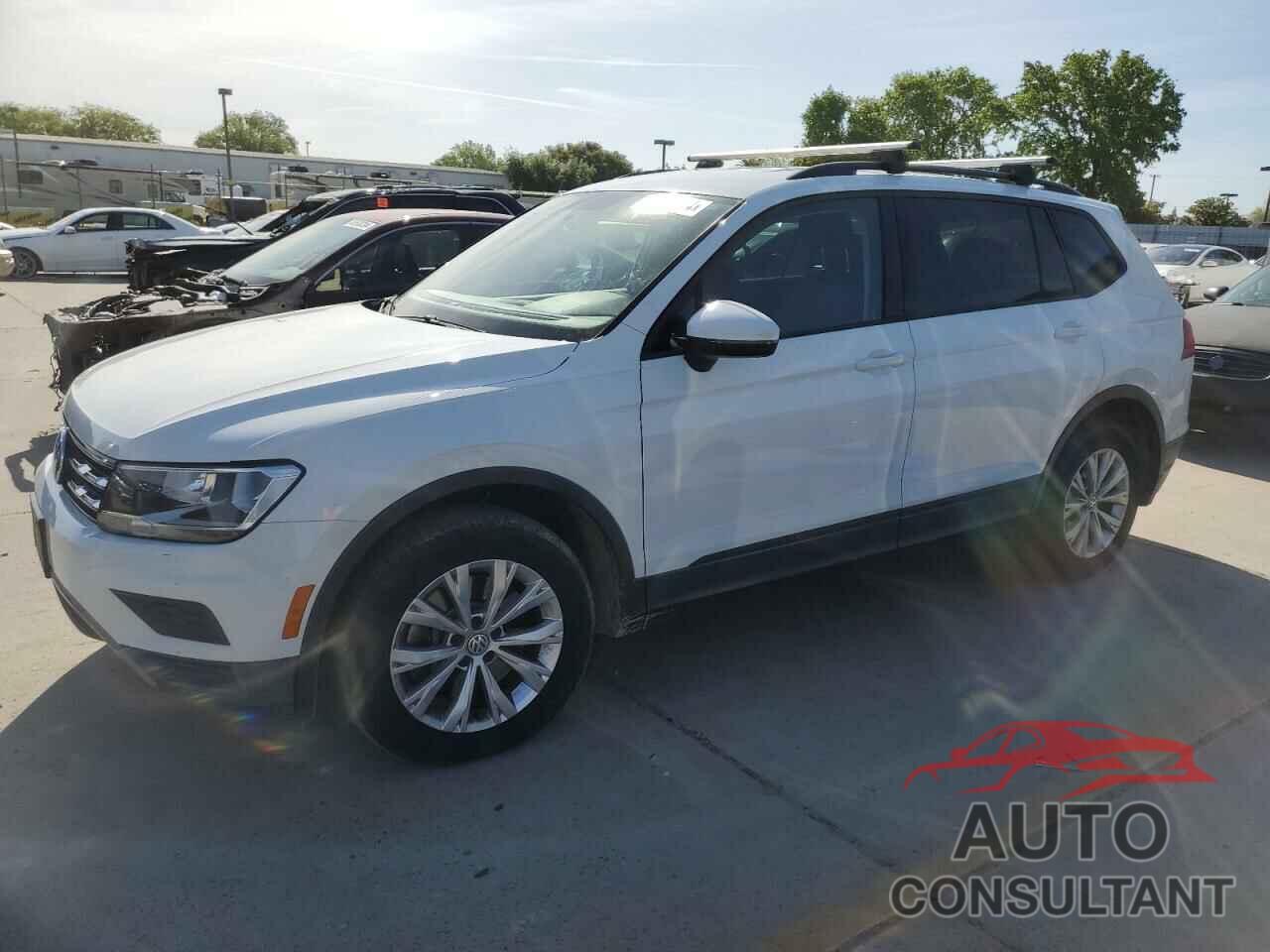 VOLKSWAGEN TIGUAN 2018 - 3VV1B7AX6JM079466