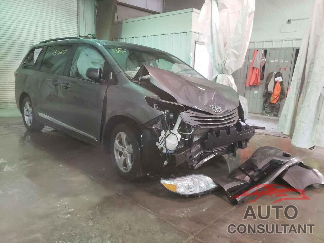 TOYOTA SIENNA 2017 - 5TDKZ3DC9HS776379