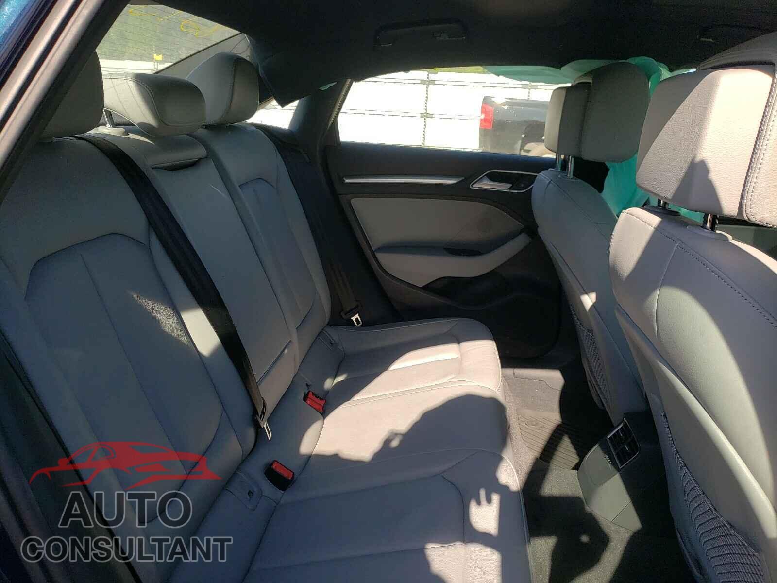 AUDI A3 2019 - WAUGUGFF2KA078295