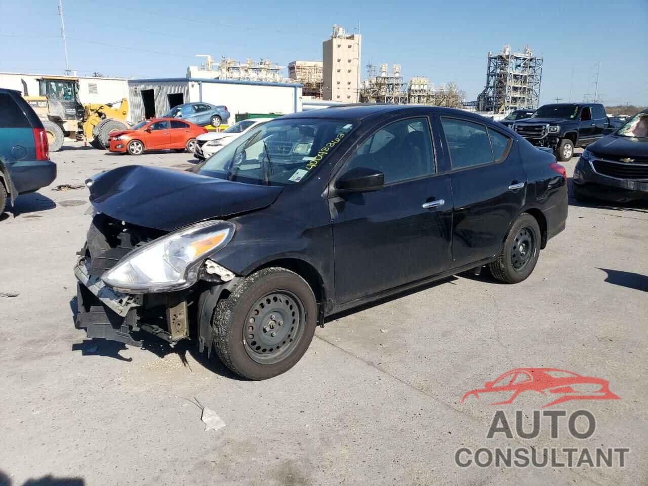 NISSAN VERSA 2018 - 3N1CN7AP4JL820656