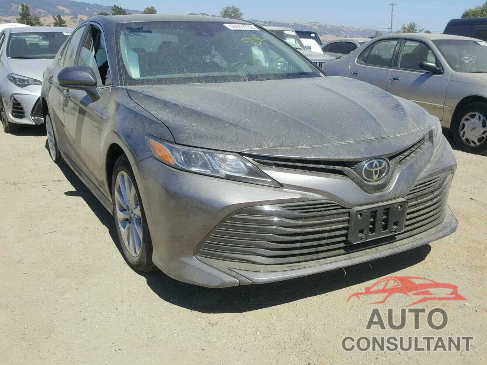TOYOTA CAMRY 2018 - 4T1B11HK2JU639083