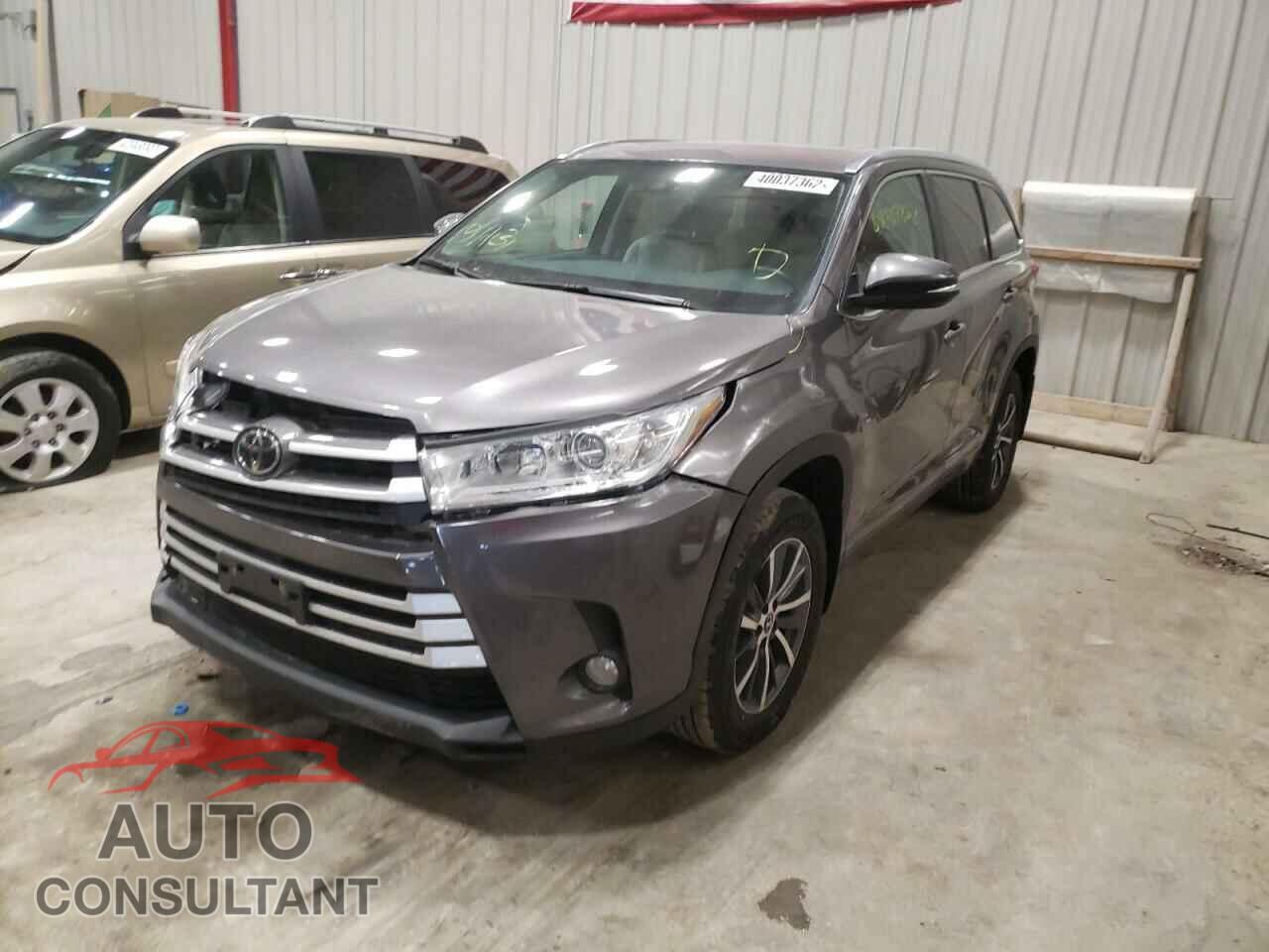 TOYOTA HIGHLANDER 2017 - 5TDJZRFH3HS472276