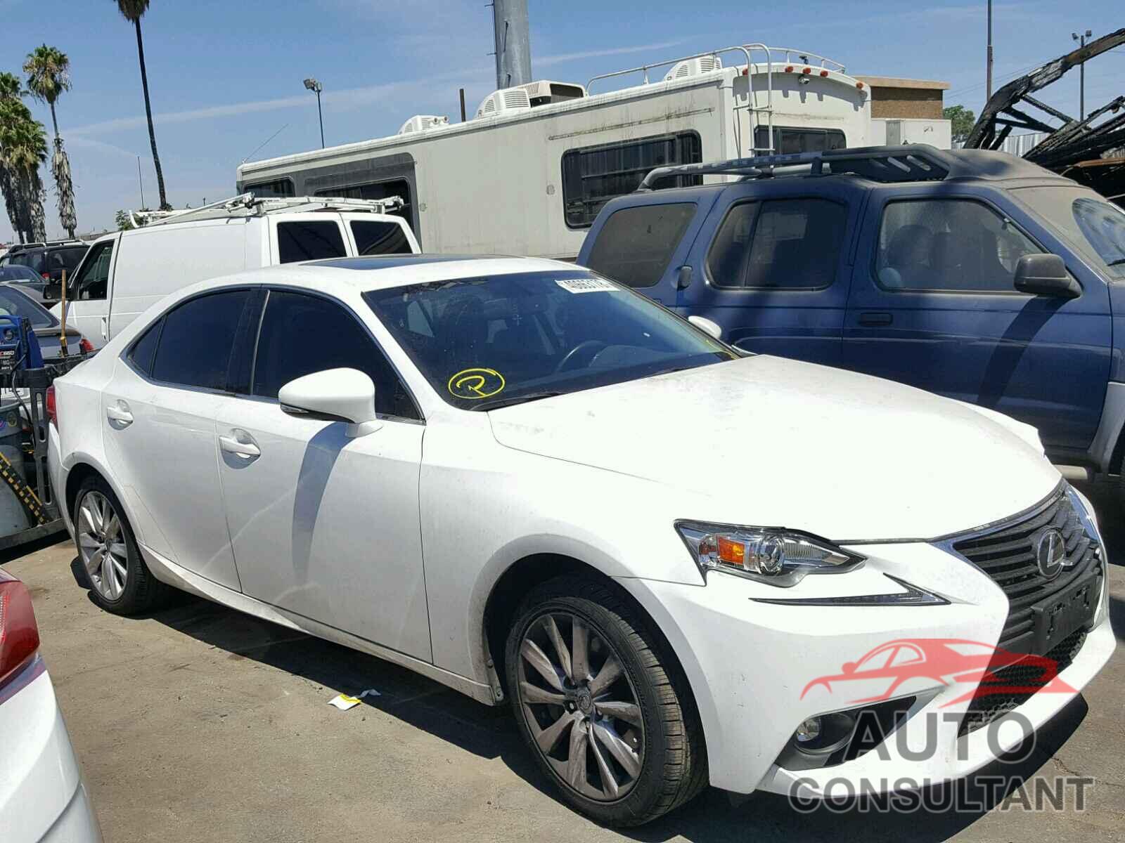 LEXUS IS 2016 - JTHBA1D28G5028437