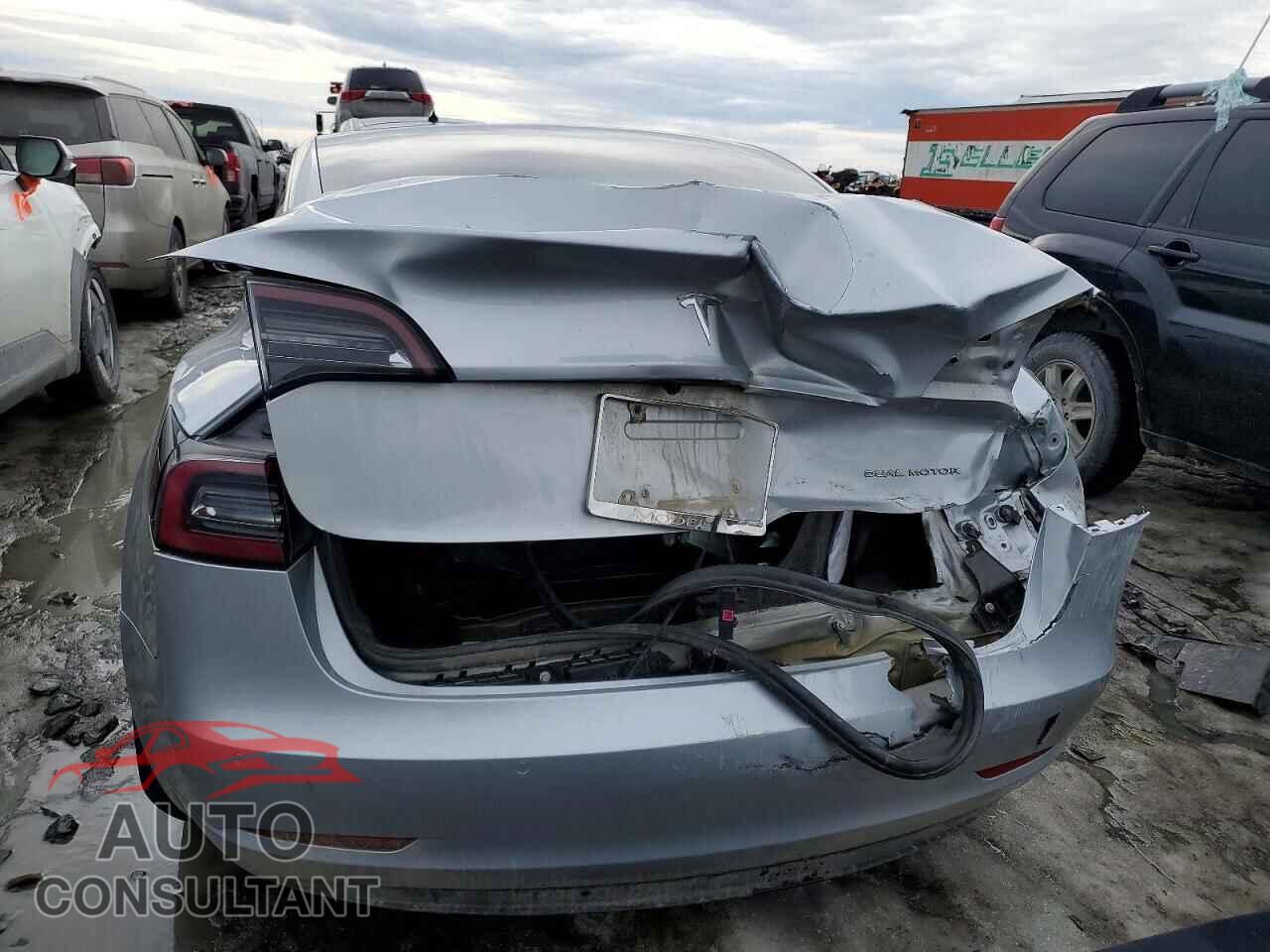 TESLA MODEL 3 2018 - 5YJ3E1EB8JF106973