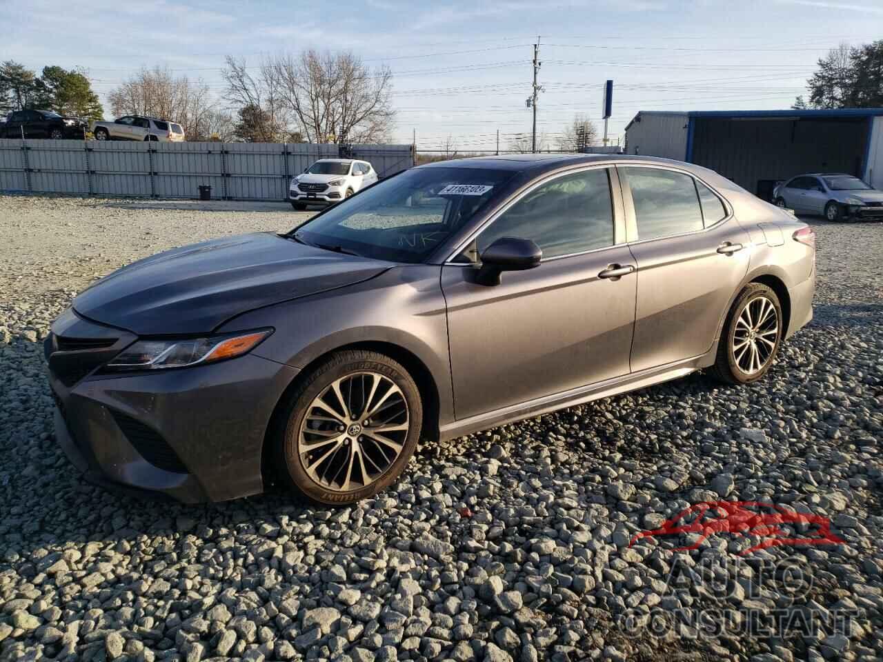 TOYOTA CAMRY 2018 - 4T1B11HK2JU515198