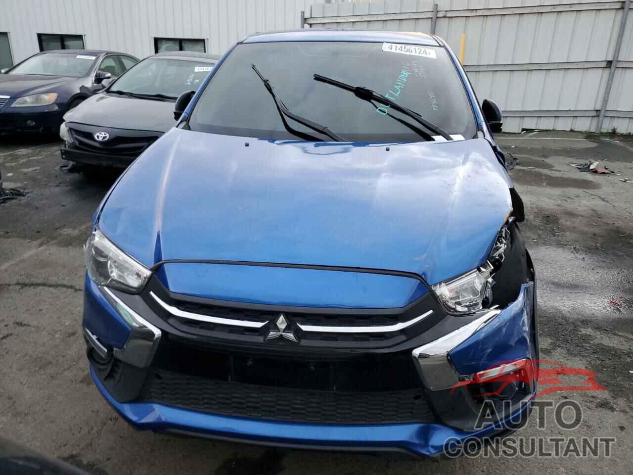 MITSUBISHI OUTLANDER 2018 - JA4AR3AU1JU025040